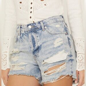 NEW FREE PEOPLE- Maggie Distressed Denim Shorts
